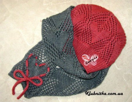 Детский шарф (хомут) с сердечками в комплект к шапочке